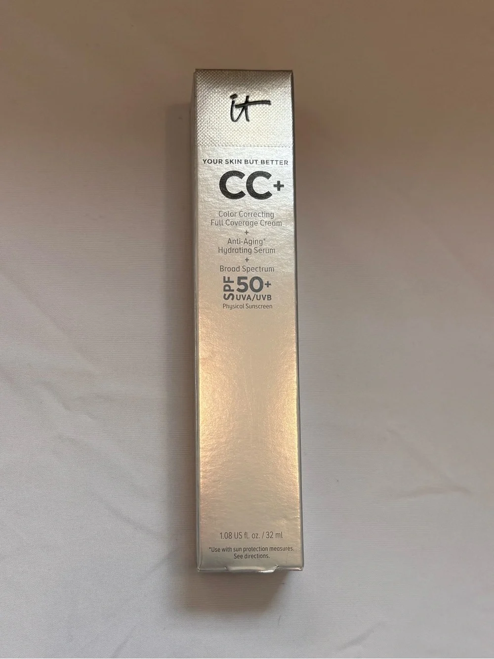 it cosmetics CC+ Color Correcting Cream in 12W Medium
